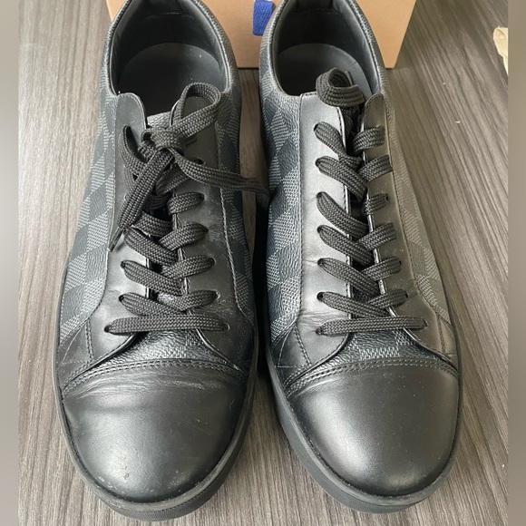 Men's authentic LOUIS VUITTON
Damier Cobalt Frontrow! - Picture 3 of 11